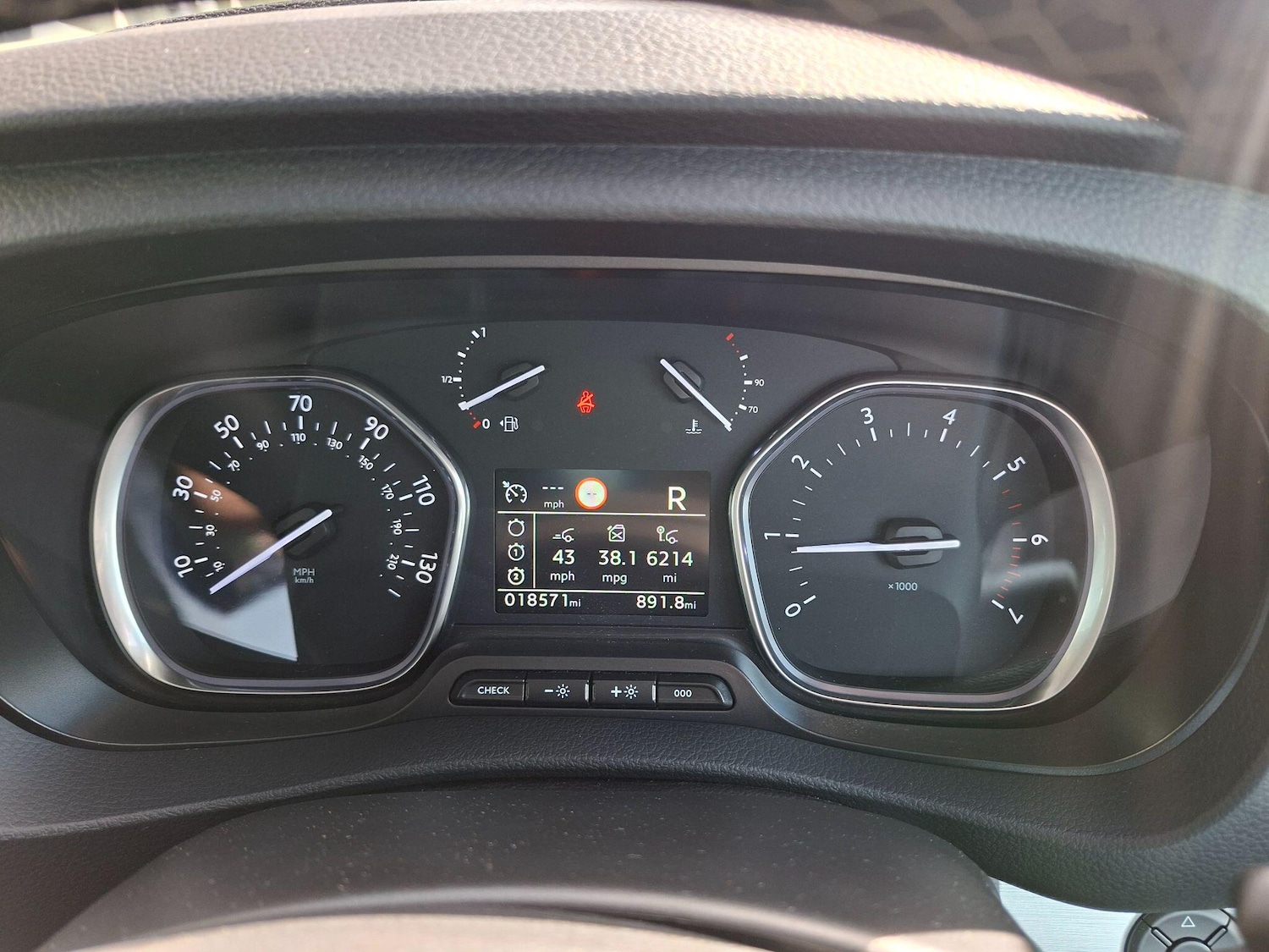 Used Peugeot Traveller 2020 for sale - 77413181: Photo 31