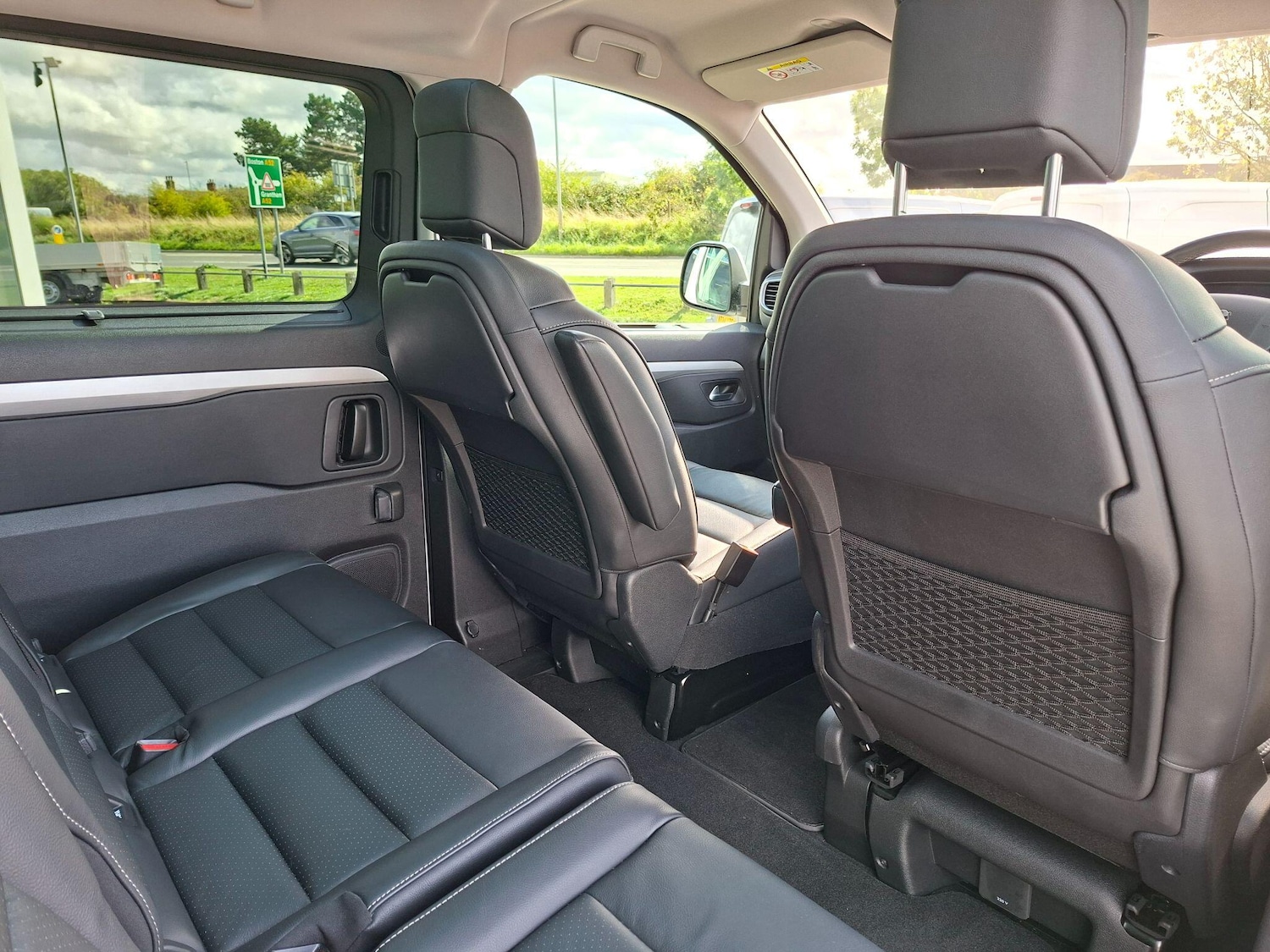 Used Peugeot Traveller 2020 for sale - 77413181: Photo 44