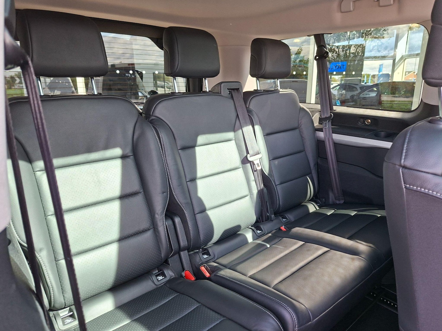 Used Peugeot Traveller 2020 for sale - 77413181: Photo 45