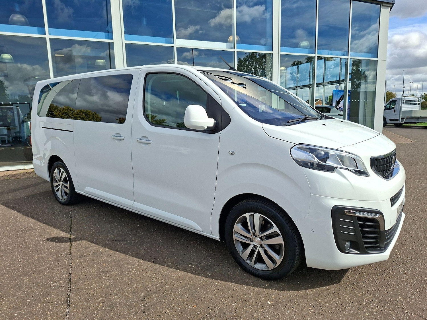 Used Peugeot Traveller 2020 for sale - 77413181: Photo 5