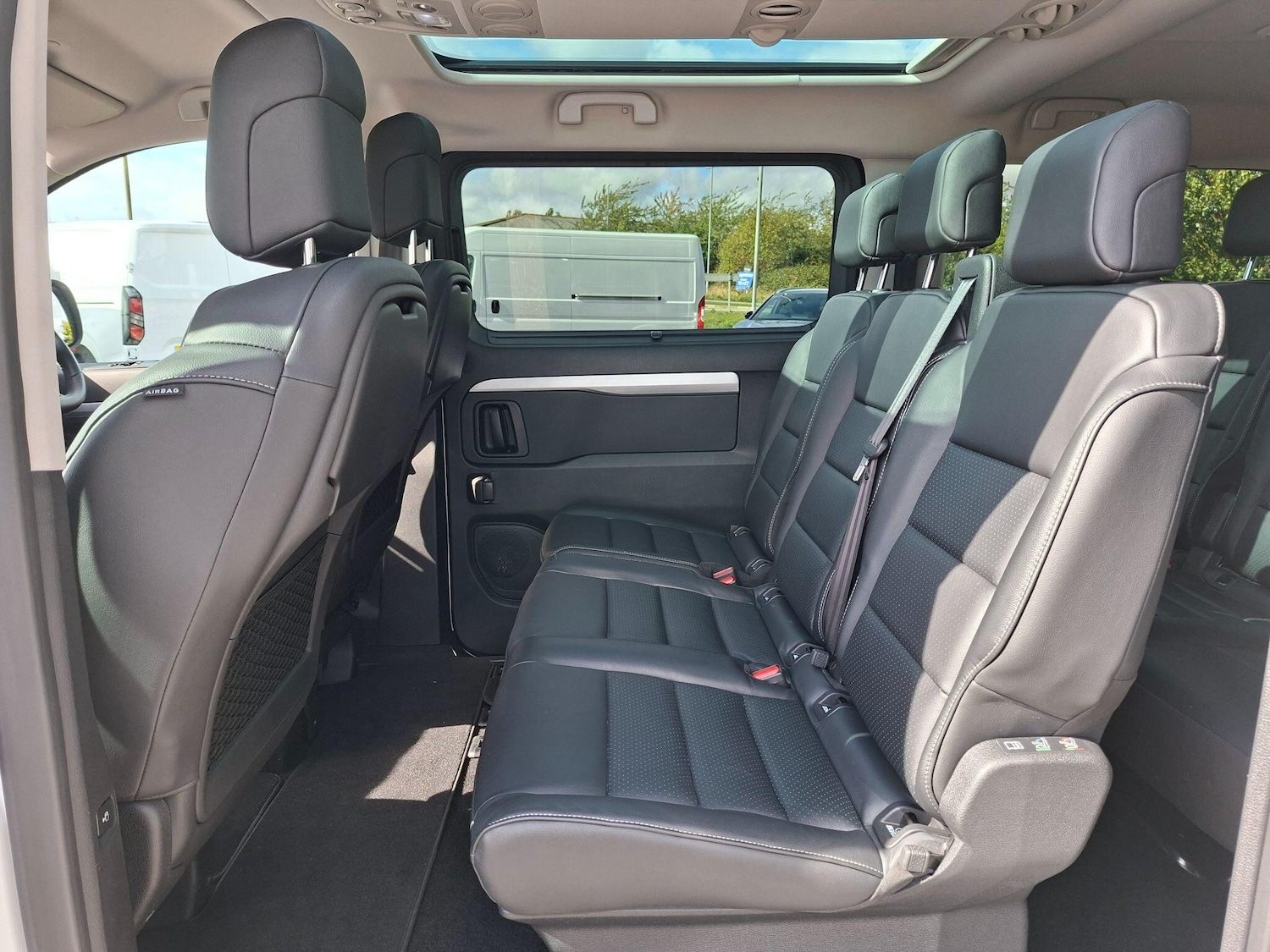 Used Peugeot Traveller 2020 for sale - 77413181: Photo 51