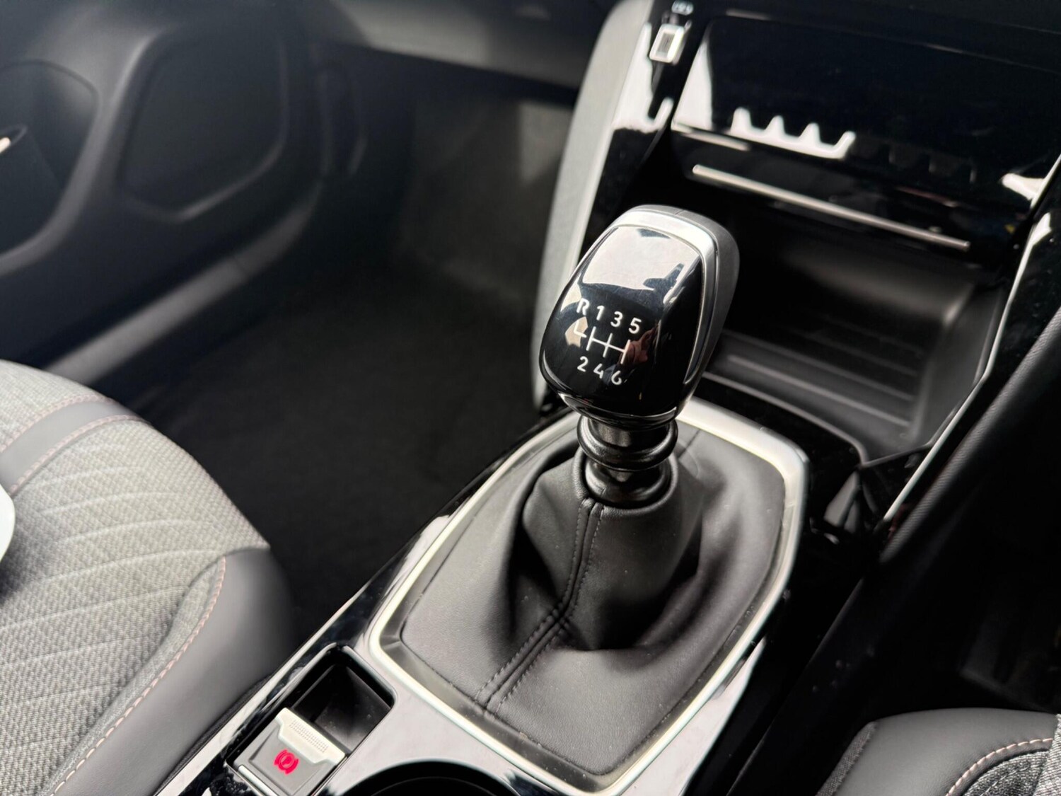 Used Peugeot 2008 for sale - 77883418: Photo 13