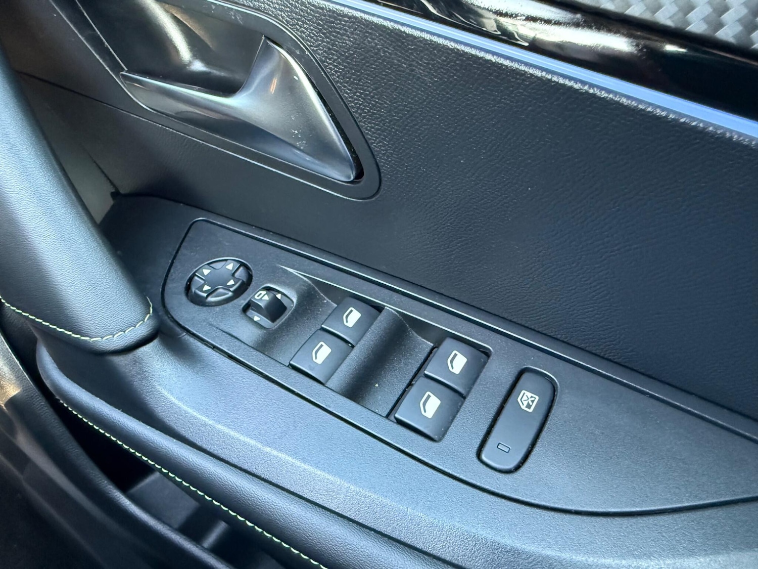 Used Peugeot 2008 2024 for sale - 77768993: Photo 17