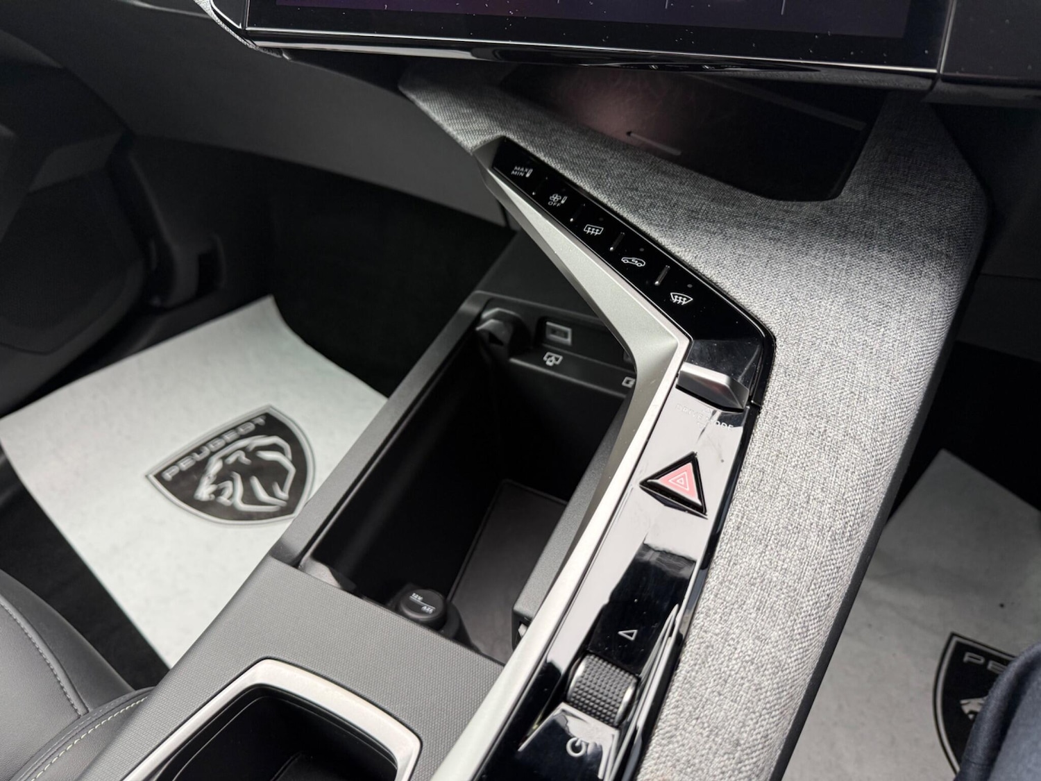 Used Peugeot E-3008 2025 for sale - 77537892: Photo 11