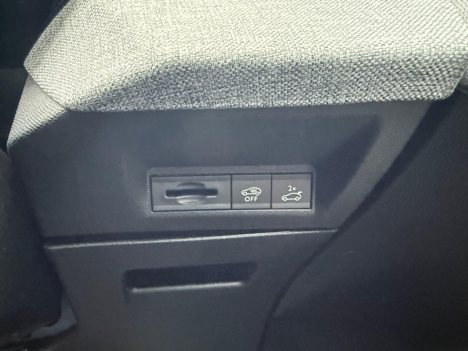 Used Peugeot E-3008 2025 for sale - 77537892: Photo 14