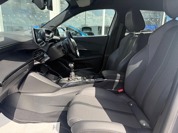 Used Peugeot 2008 2022 for sale - 78362230: Photo