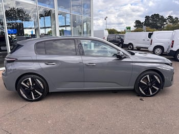 Used Peugeot E-308 2025 for sale - 79669866: Photo
