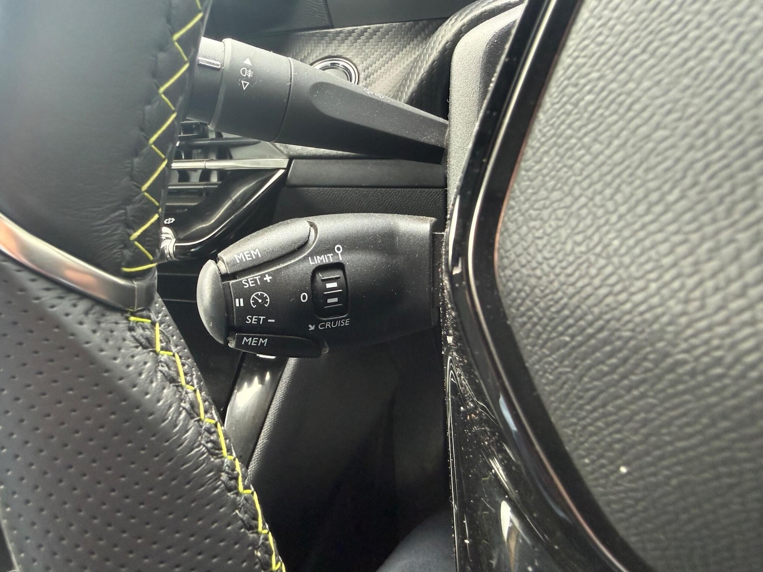 Used Peugeot 208 for sale - 77852740: Photo 18