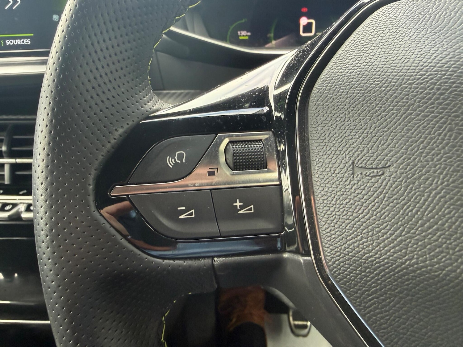 Used Peugeot 208 for sale - 77852740: Photo 20