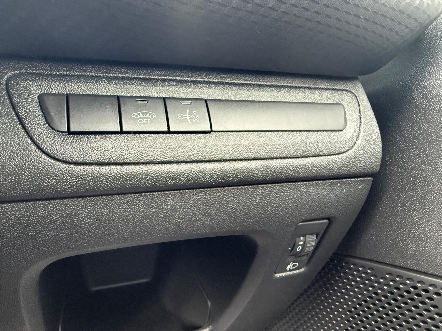 Used Peugeot 2008 for sale - 77924903: Photo 13