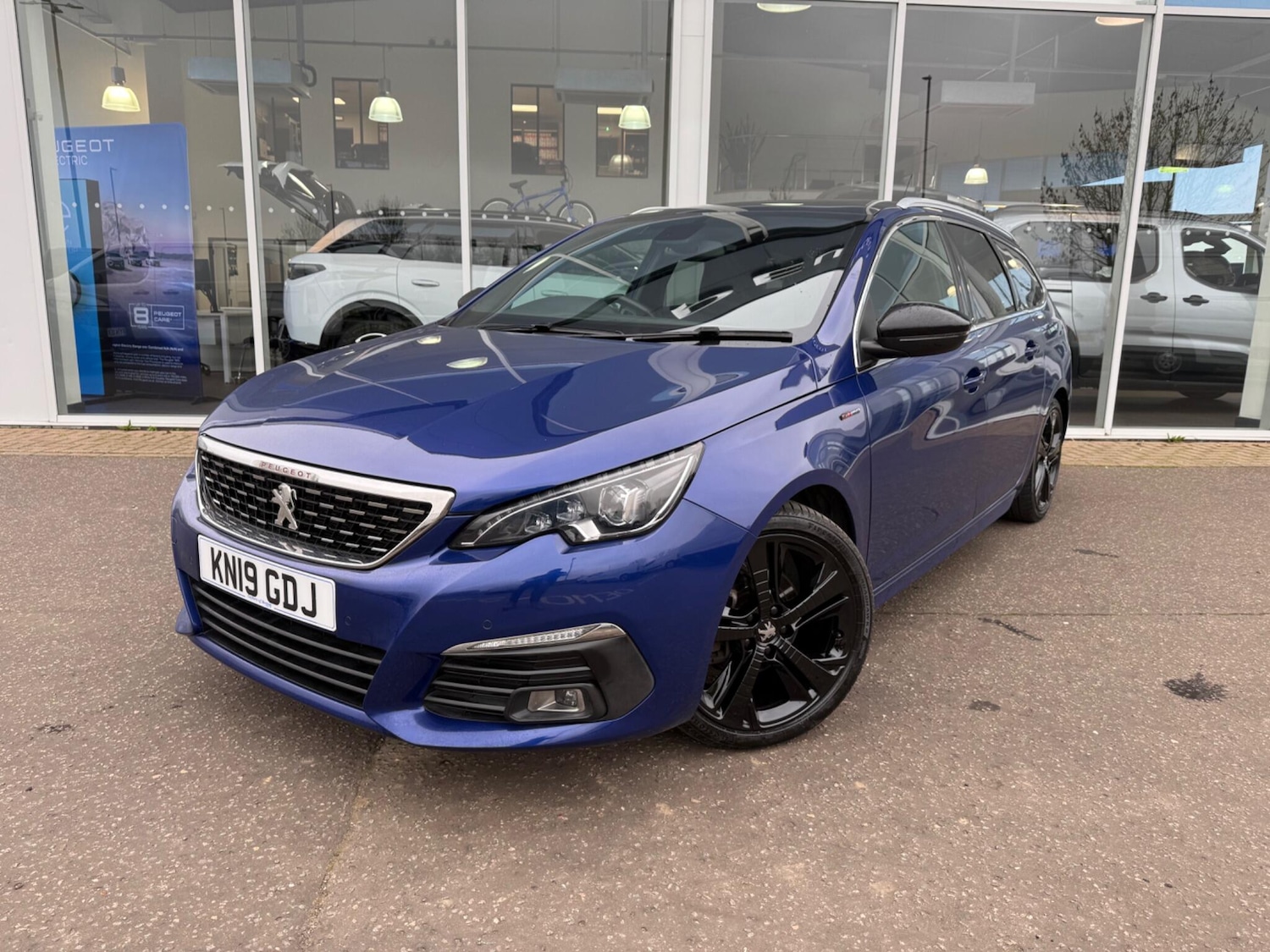 Used Peugeot 308 2019 for sale - 77783128: Photo 2