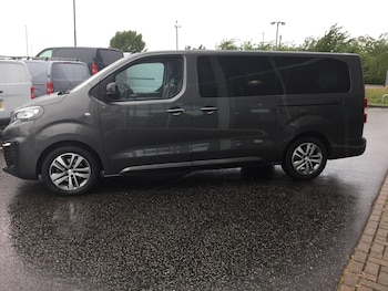 Used Peugeot Traveller 2023 for sale - 78982098: Photo