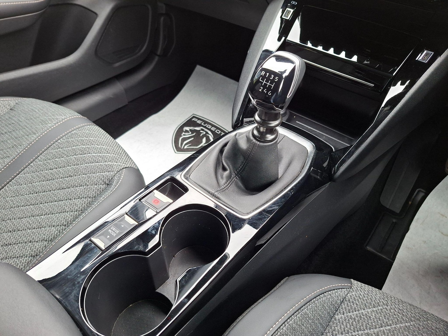 Used Peugeot 208 2024 for sale - 78115518: Photo 16