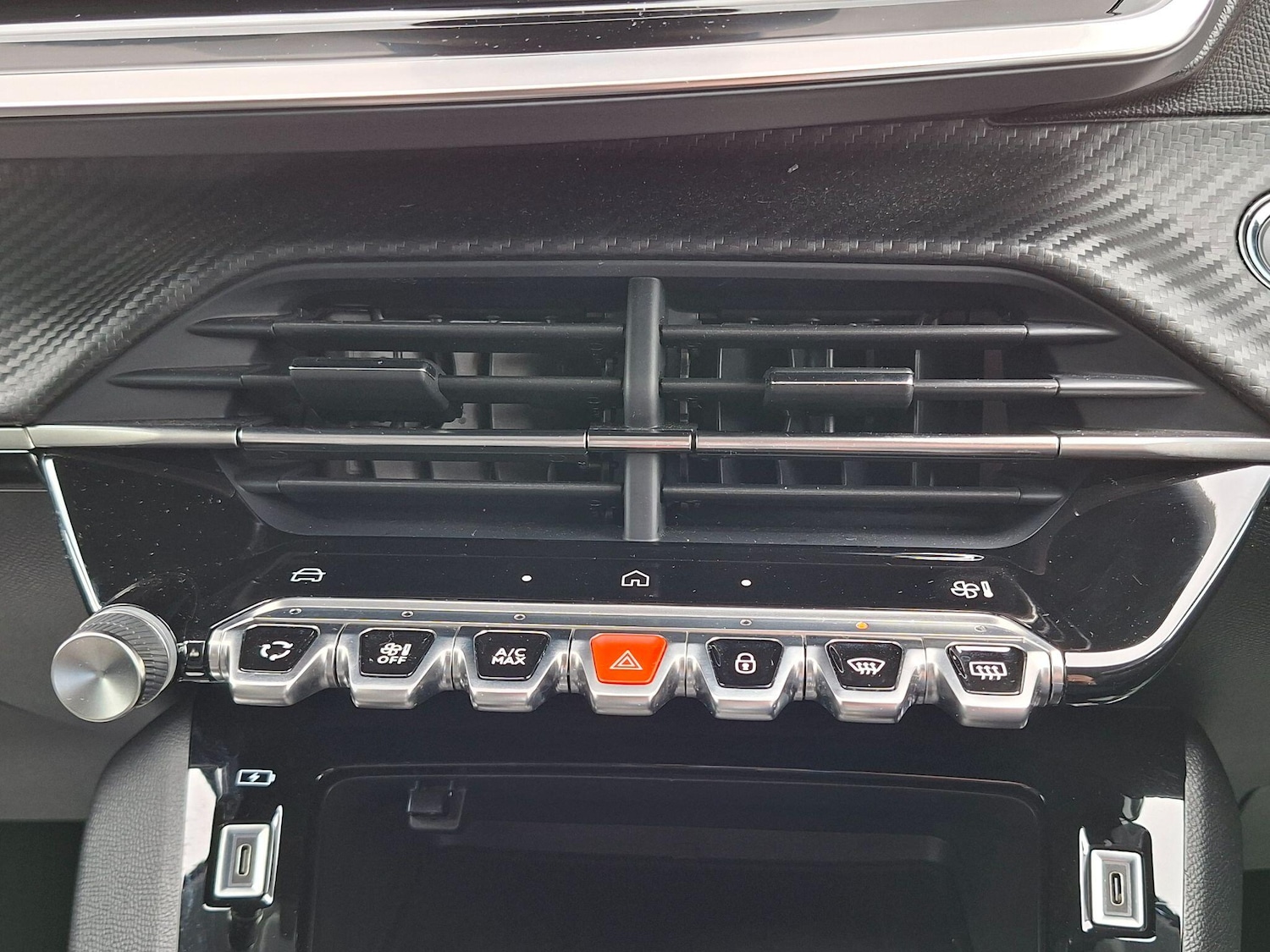 Used Peugeot 208 2024 for sale - 78115518: Photo 32