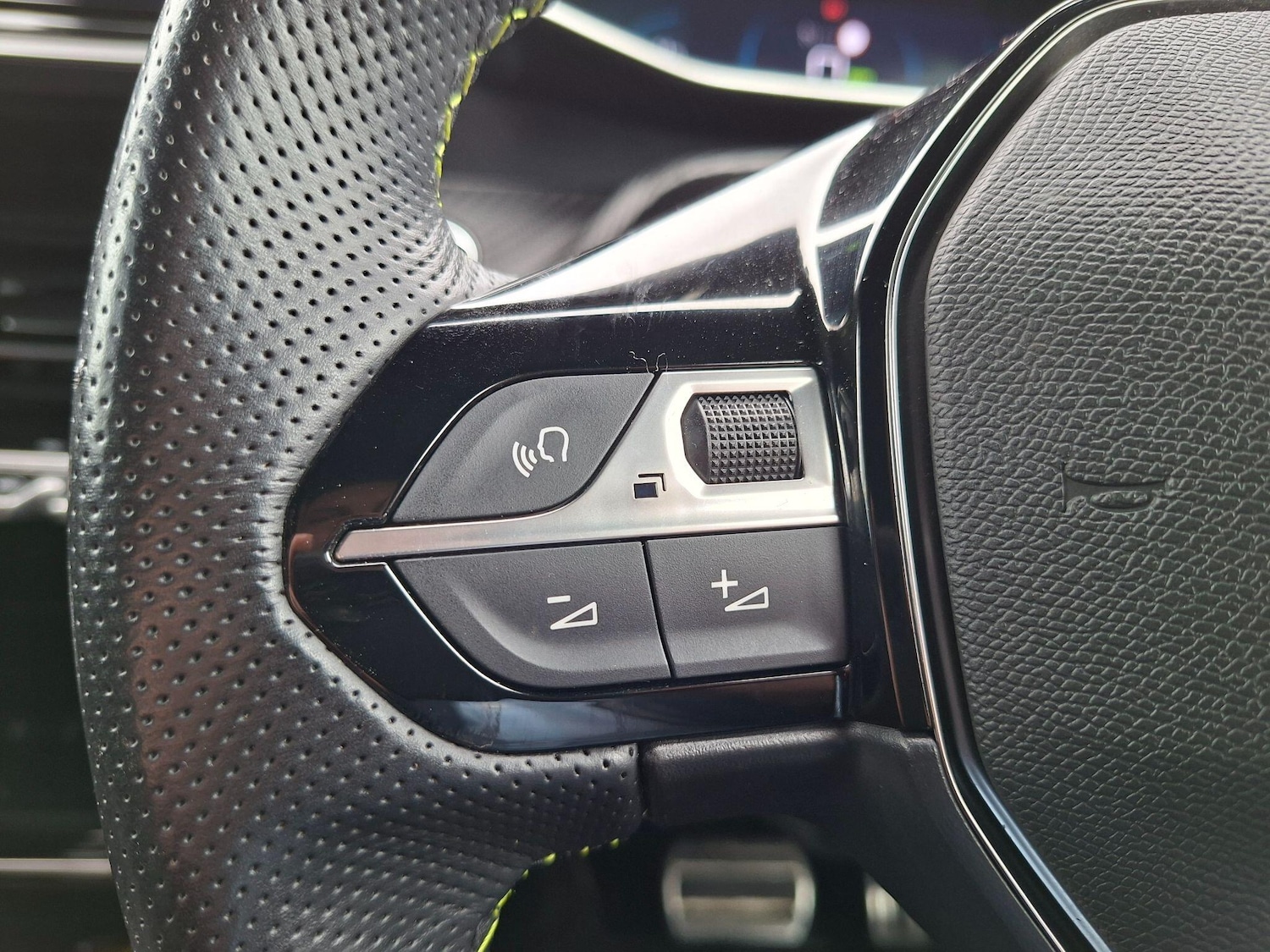 Used Peugeot 2008 2022 for sale - 77671523: Photo 26