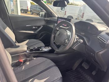 Used Peugeot 2008 2023 for sale - 79669333: Photo