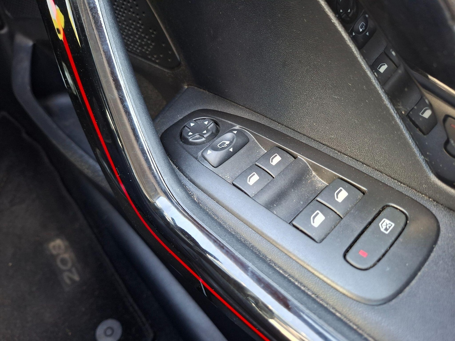 Used Peugeot 208 2018 for sale - 77768239: Photo 25