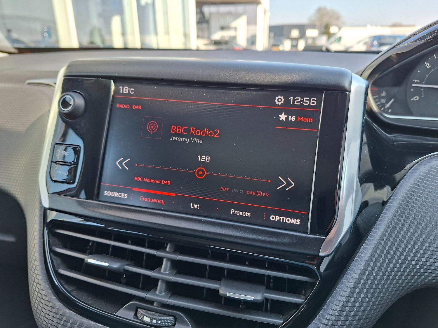 Used Peugeot 208 2018 for sale - 77768239: Photo 38