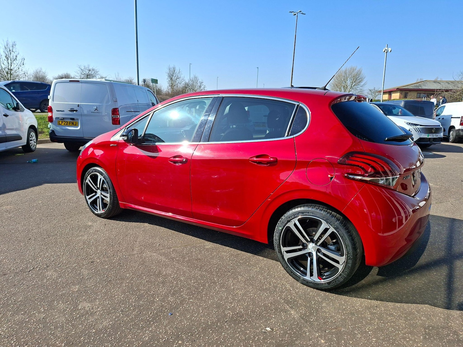 Used Peugeot 208 2018 for sale - 77768239: Photo 8