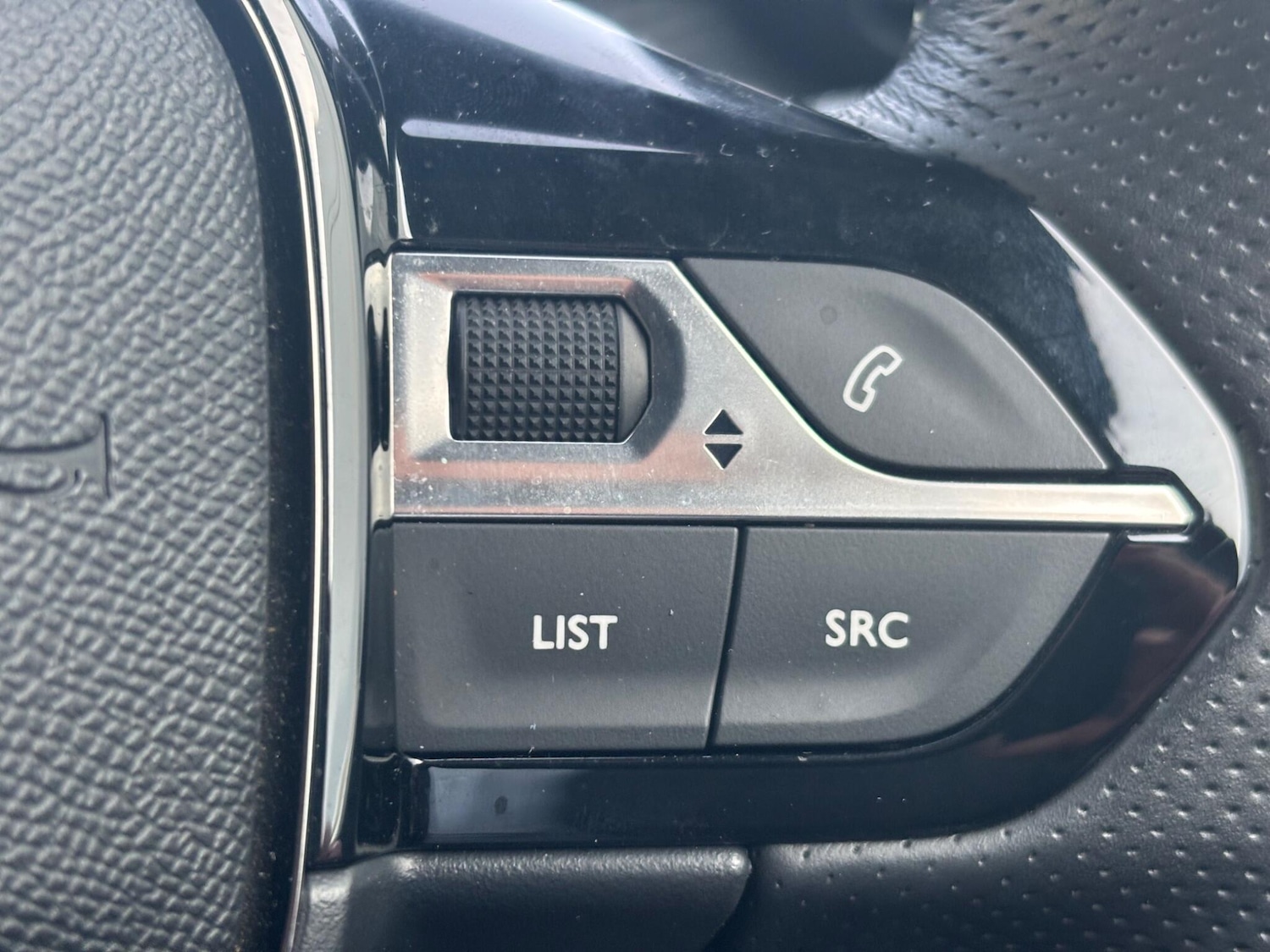 Used Peugeot E-2008 2024 for sale - 77671173: Photo 21