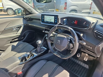 Used Peugeot 2008 2023 for sale - 79107438: Photo