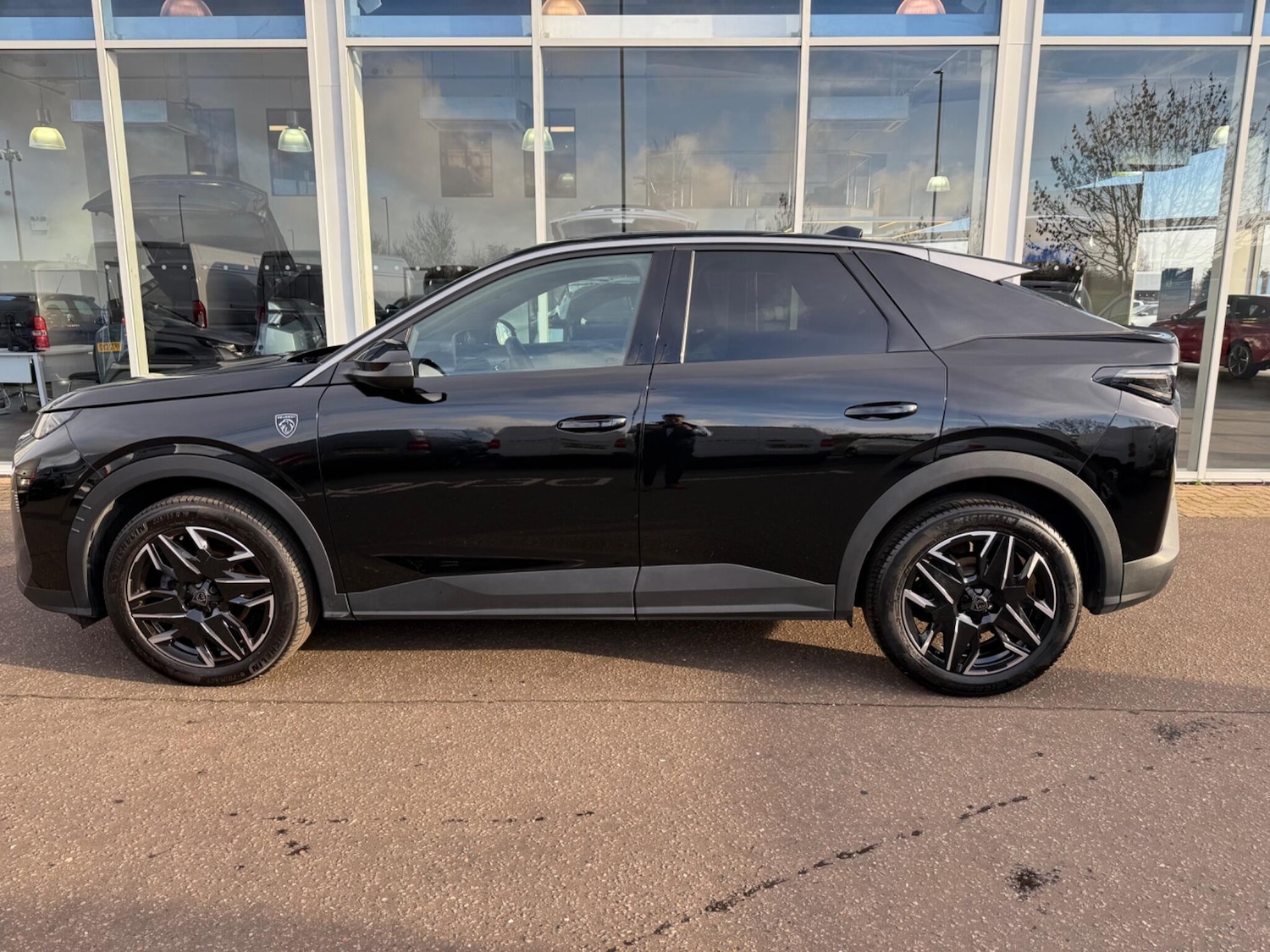 Used Peugeot 3008 2024 for sale - 77413184: Photo 2