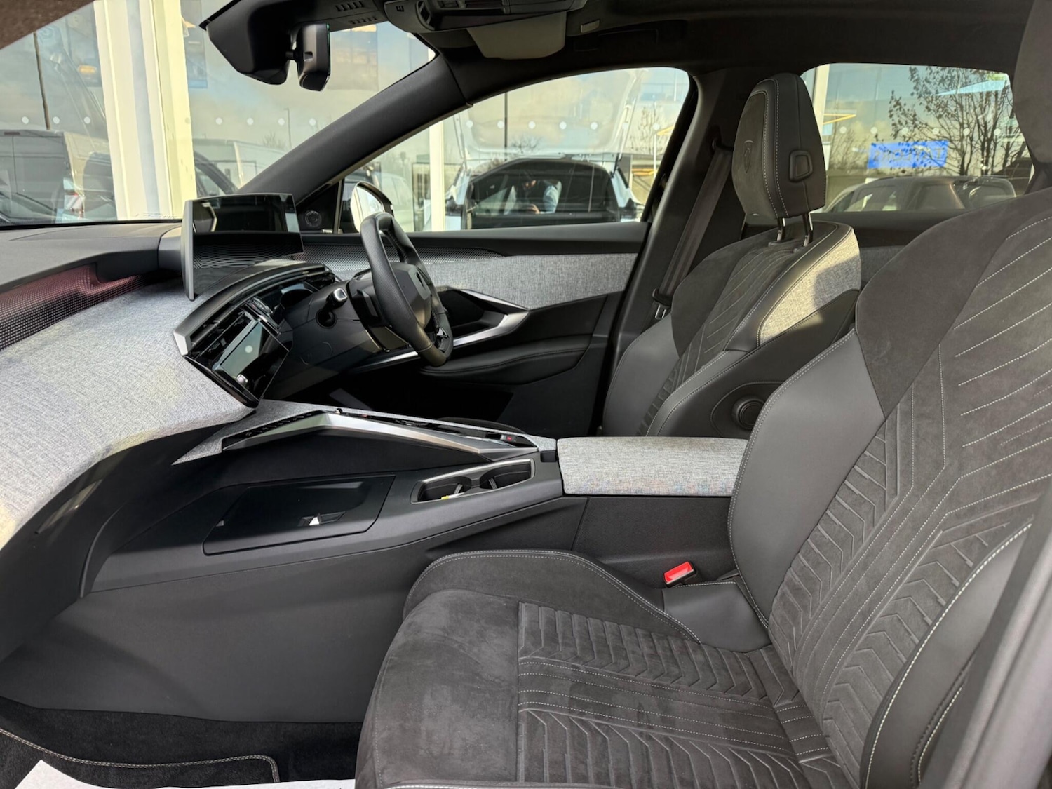 Used Peugeot 3008 2024 for sale - 77413184: Photo 3