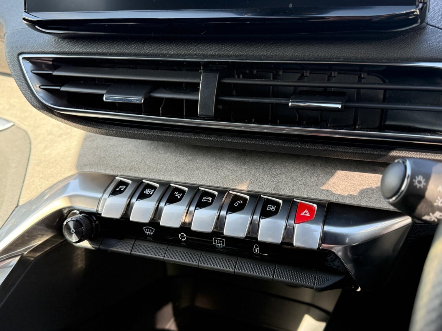 Used Peugeot 3008 2022 for sale - 77413186: Photo 19