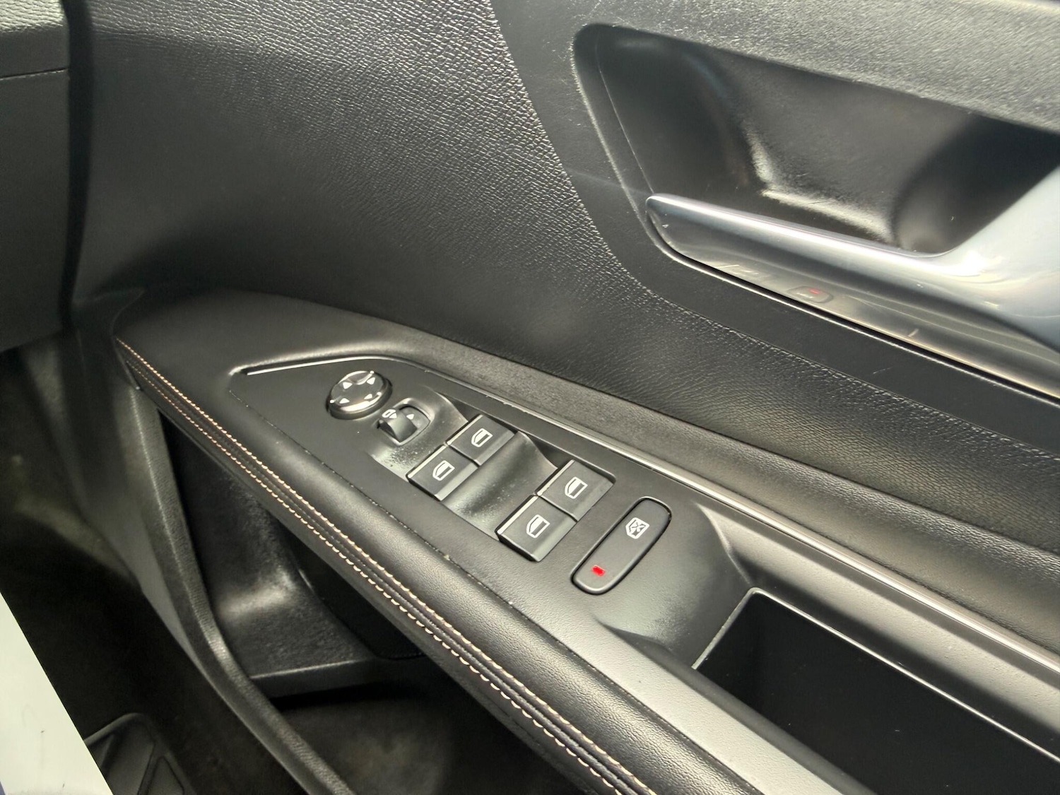 Used Peugeot 5008 2023 for sale - 77994131: Photo 17