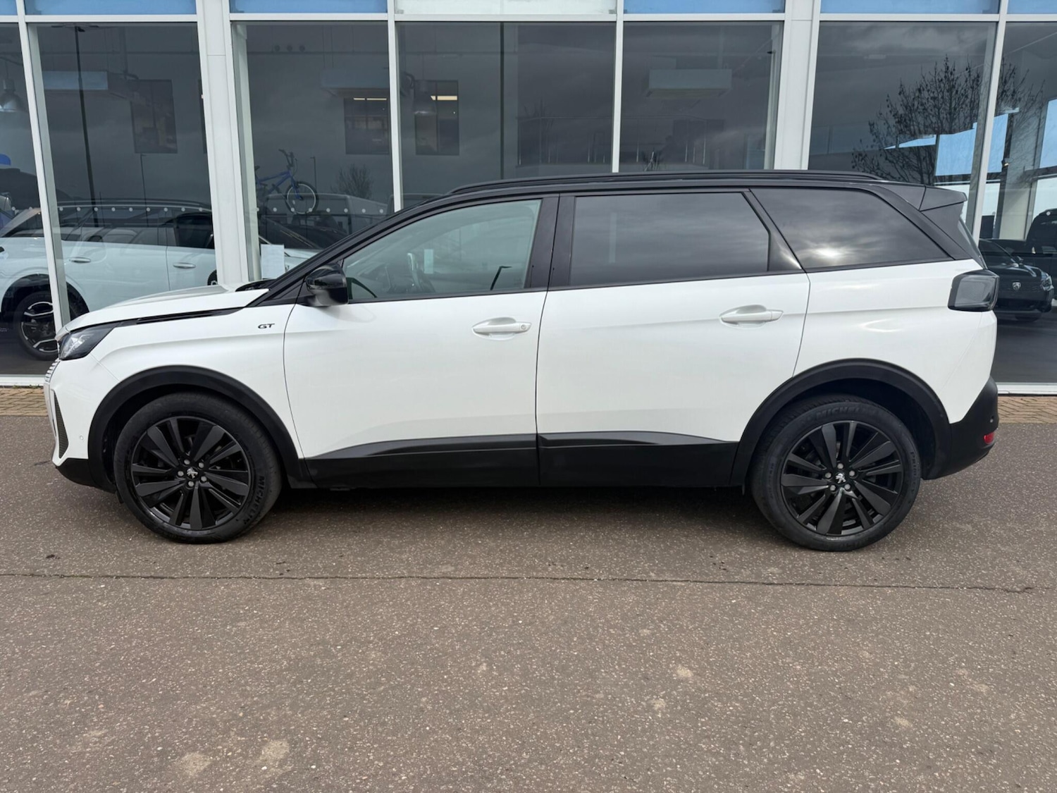 Used Peugeot 5008 2023 for sale - 77994131: Photo 2