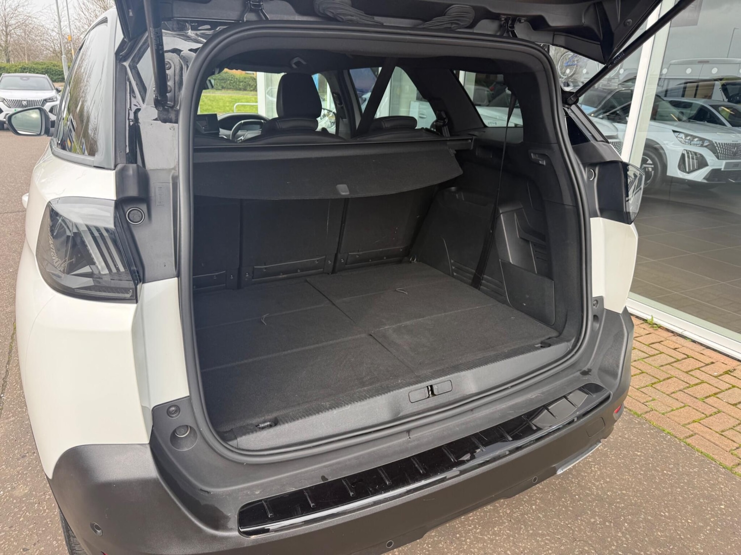 Used Peugeot 5008 2023 for sale - 77994131: Photo 33