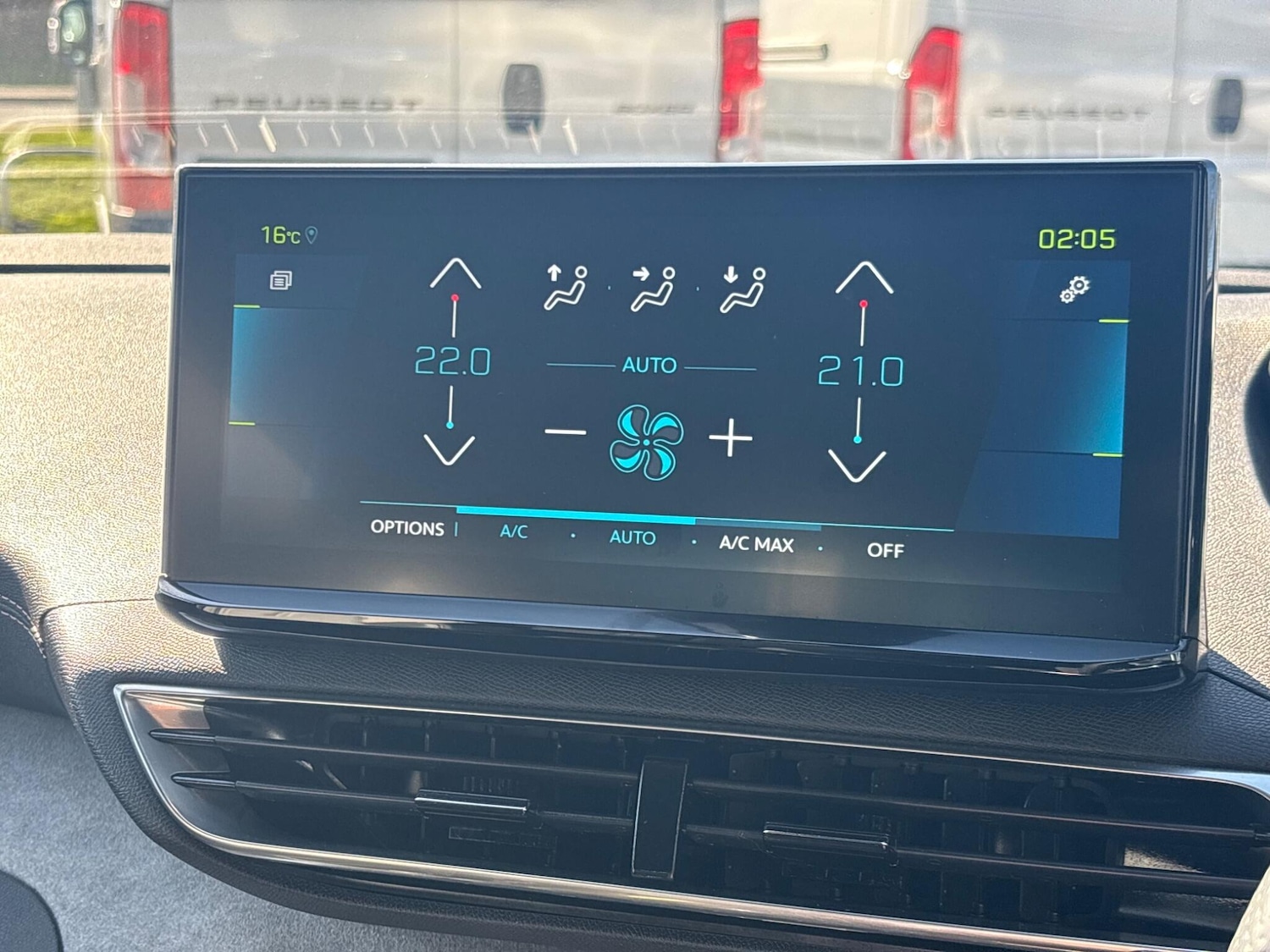 Used Peugeot 3008 2021 for sale - 77978001: Photo 24