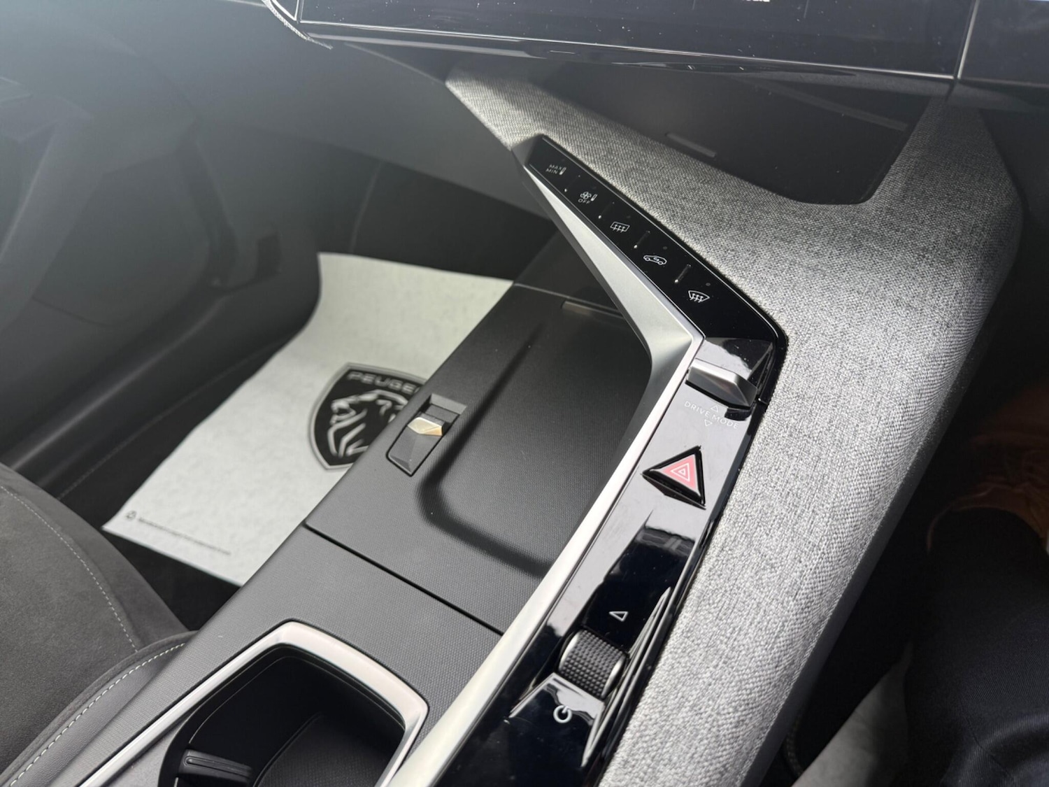 Used Peugeot E-3008 2024 for sale - 77538511: Photo 11