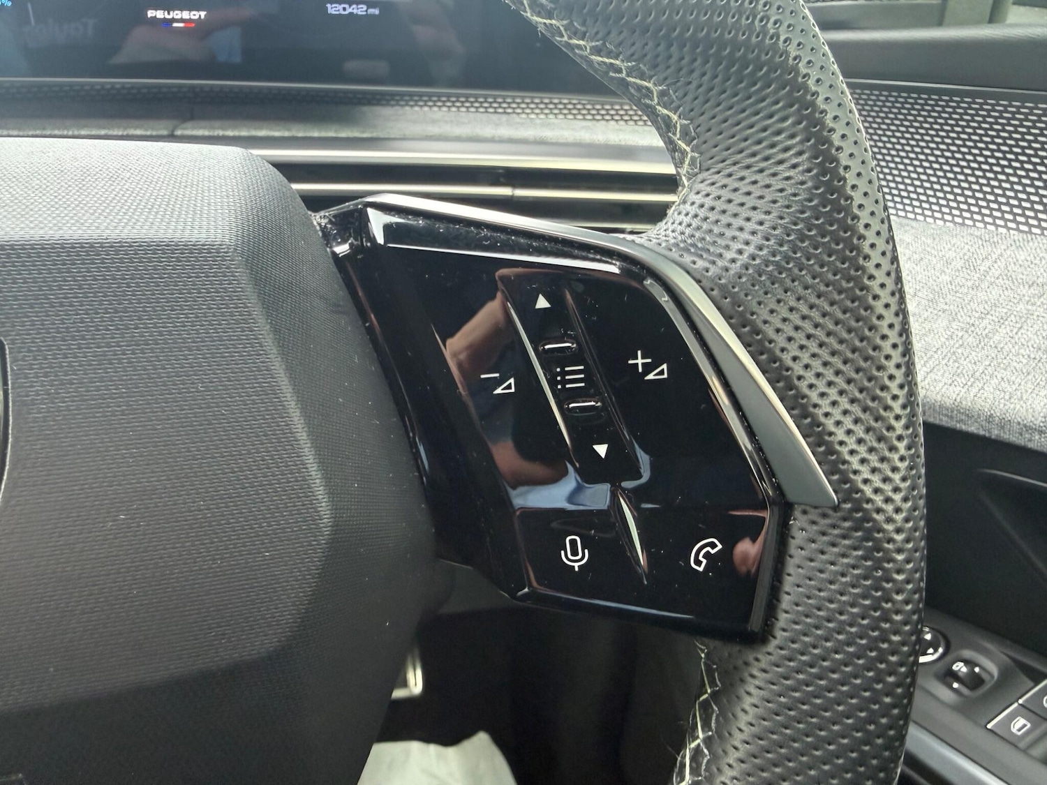 Used Peugeot E-3008 2024 for sale - 77538511: Photo 17