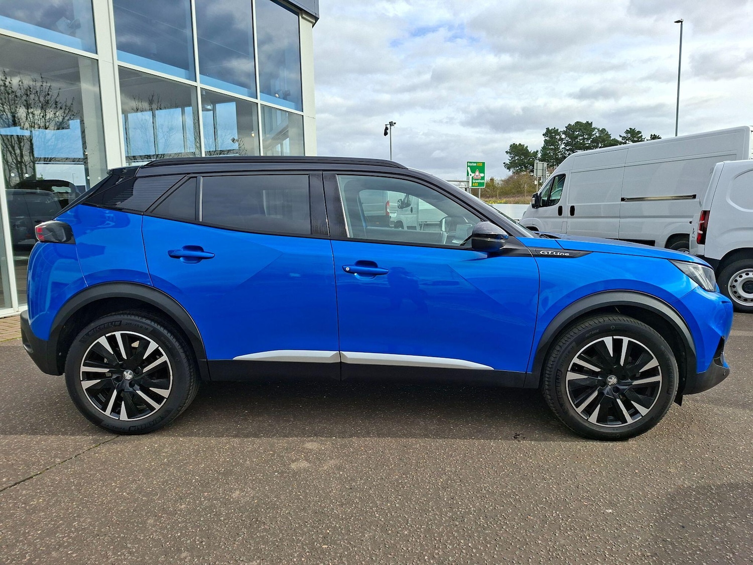 Used Peugeot 2008 2020 for sale - 77993315: Photo 2