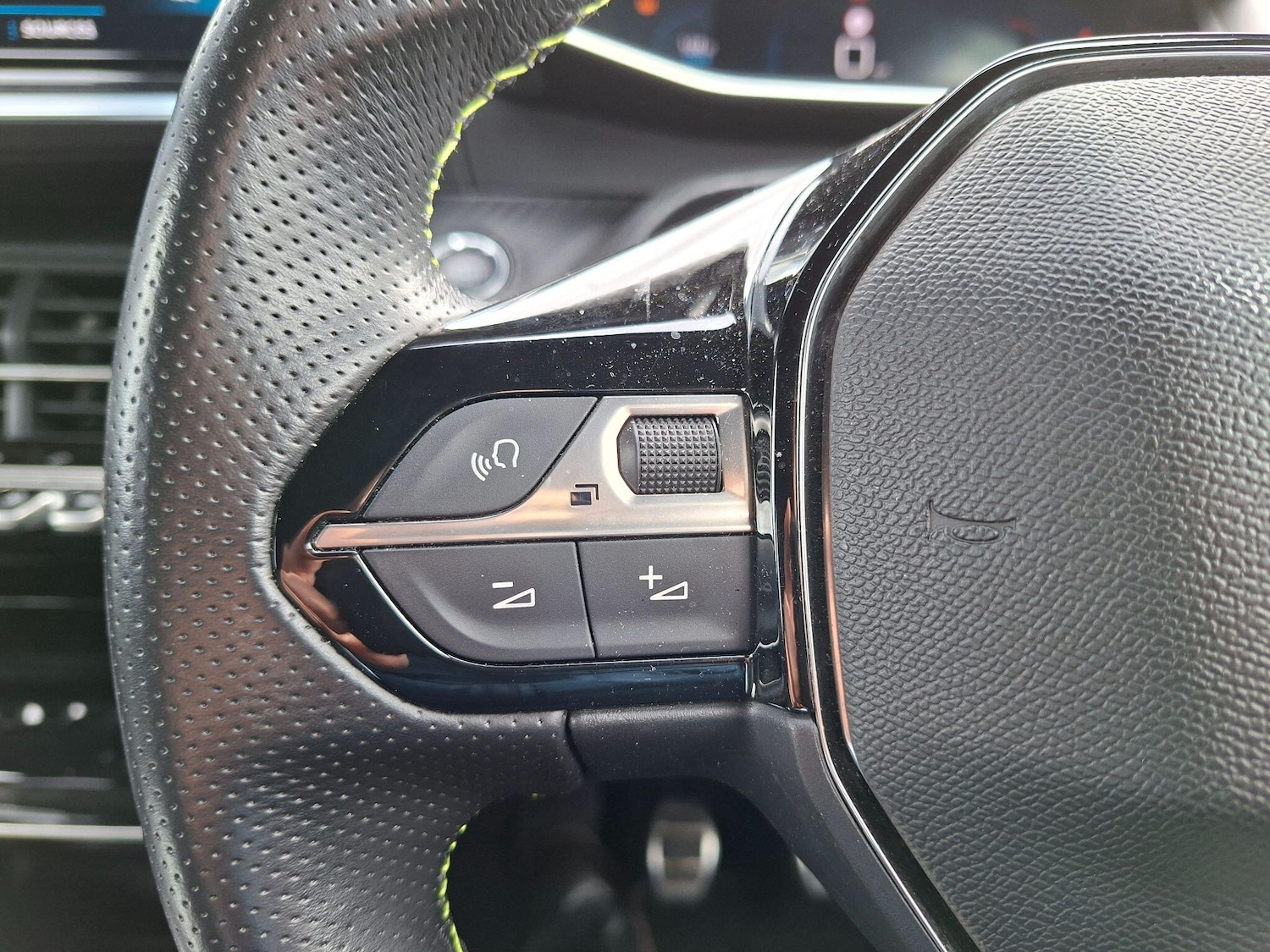 Used Peugeot 2008 2020 for sale - 77993315: Photo 28