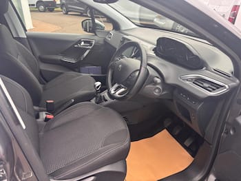 Used Peugeot 208 2019 for sale - 79741405: Photo