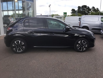 Used Peugeot 208 2024 for sale - 78910600: Photo