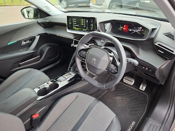 Used Peugeot 2008 2022 for sale - 77413212: Photo