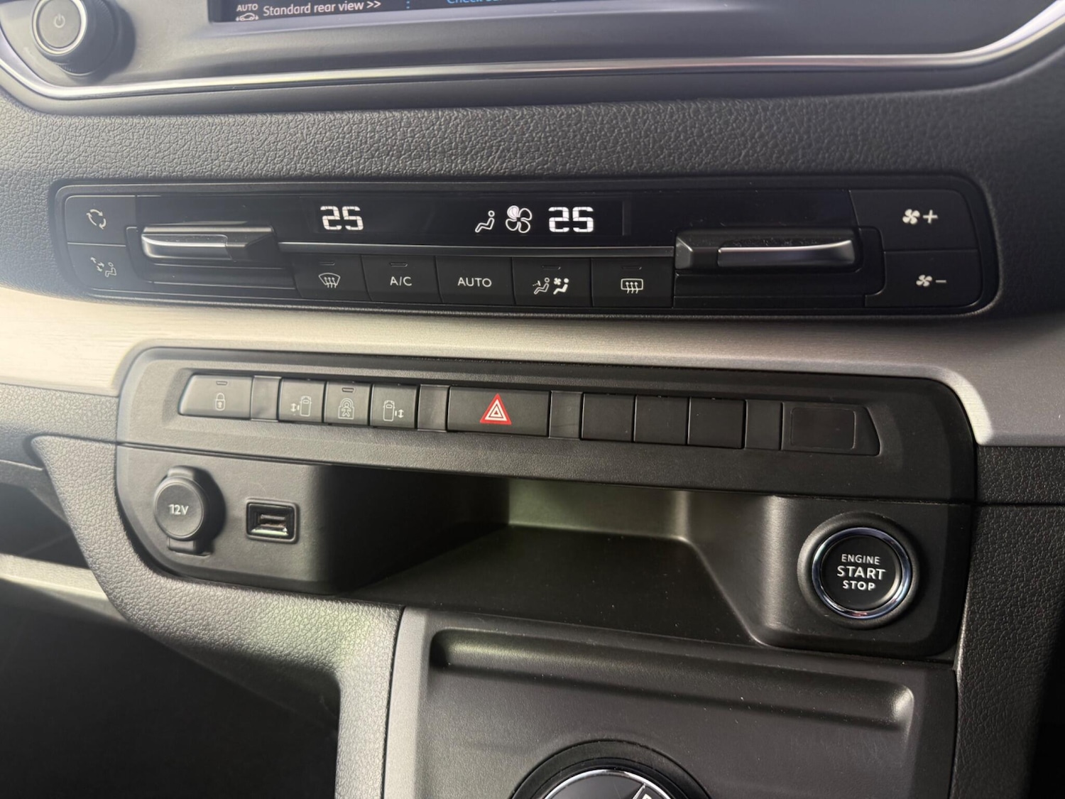 Used Peugeot Traveller 2023 for sale - 77413214: Photo 16