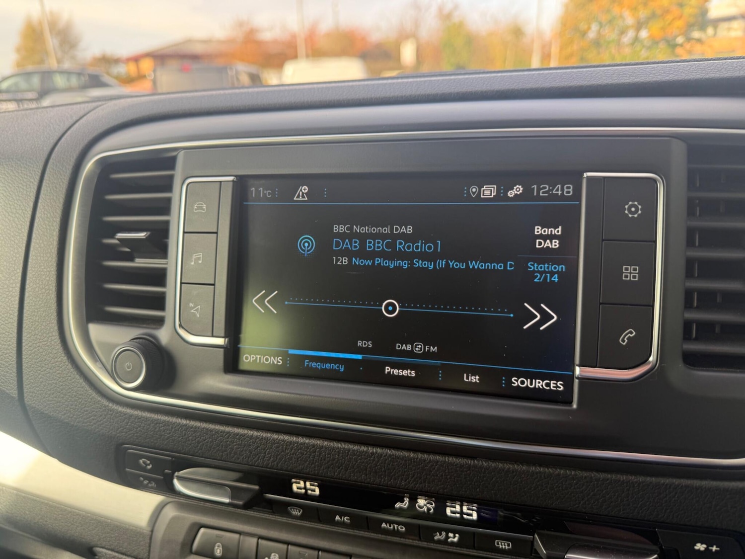 Used Peugeot Traveller 2023 for sale - 77413214: Photo 33