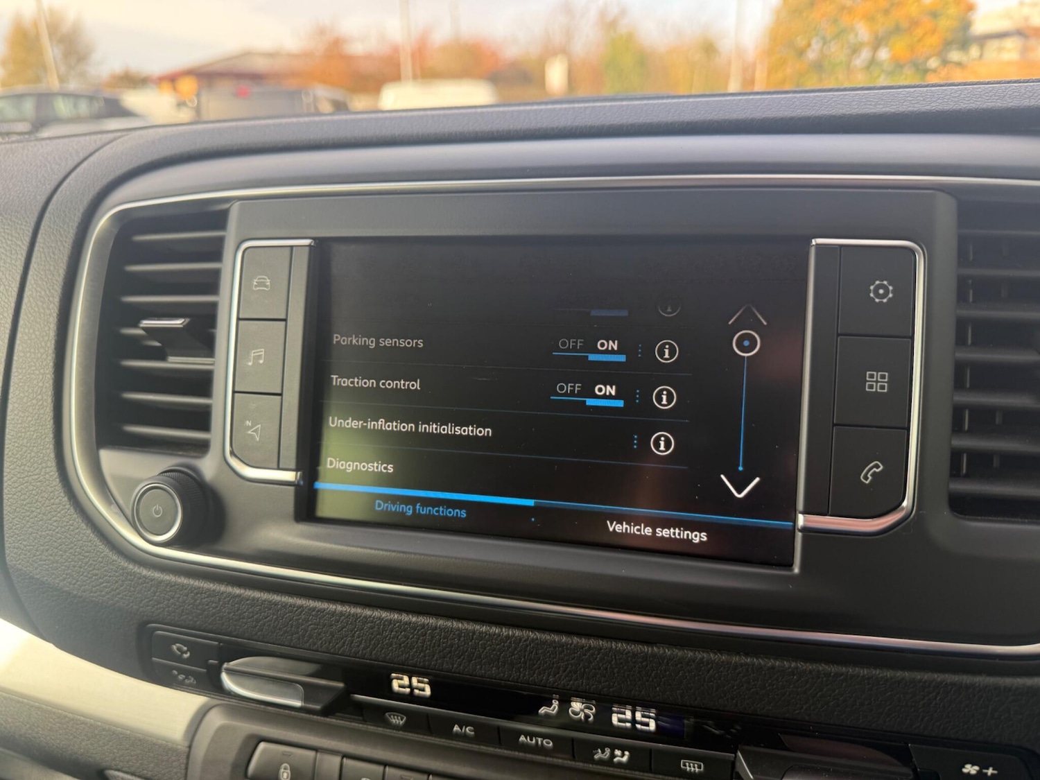 Used Peugeot Traveller 2023 for sale - 77413214: Photo 34