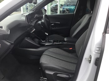 Used Peugeot 2008 2024 for sale - 78911330: Photo
