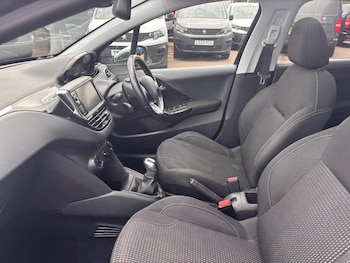 Used Peugeot 208 2017 for sale - 79181784: Photo