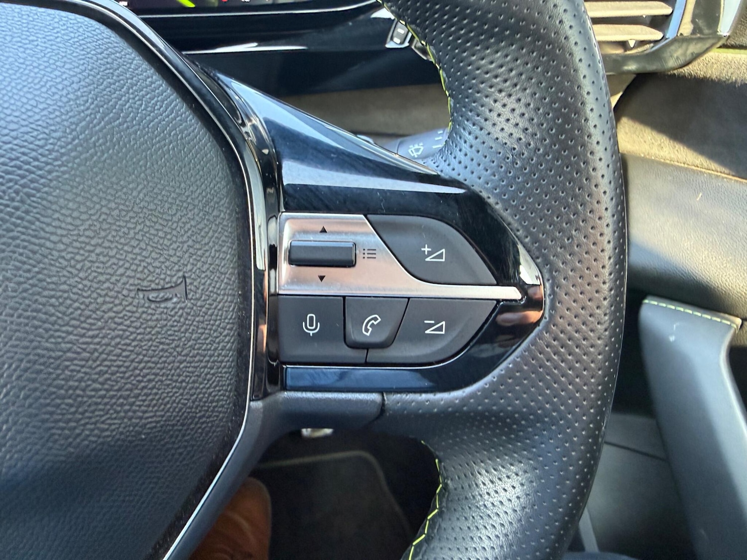 Used Peugeot 308 2023 for sale - 77768762: Photo 13