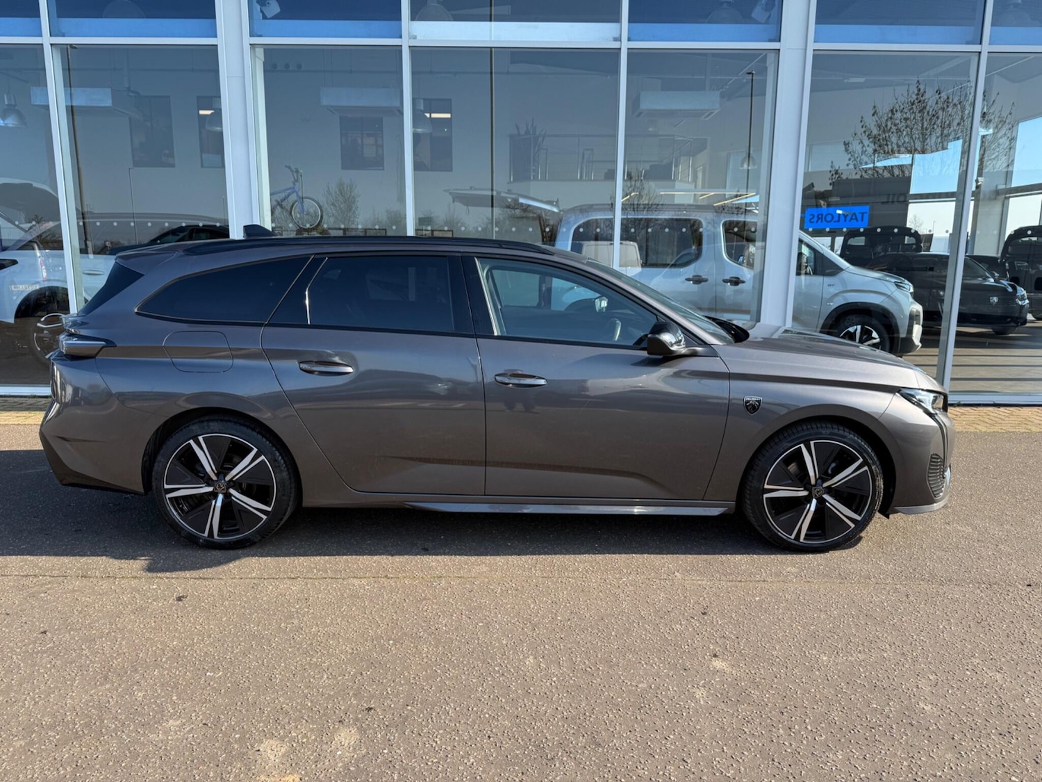 Used Peugeot 308 2023 for sale - 77768762: Photo 9
