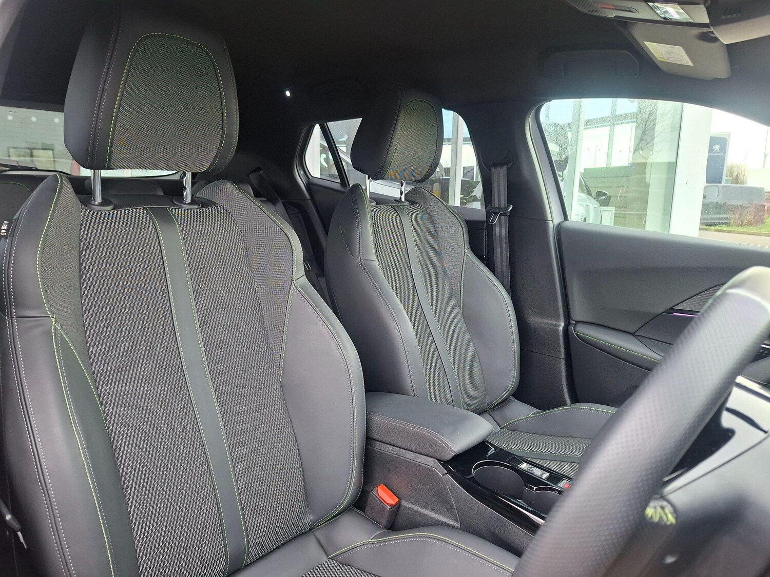 Used Peugeot E-2008 2024 for sale - 77456497: Photo 16