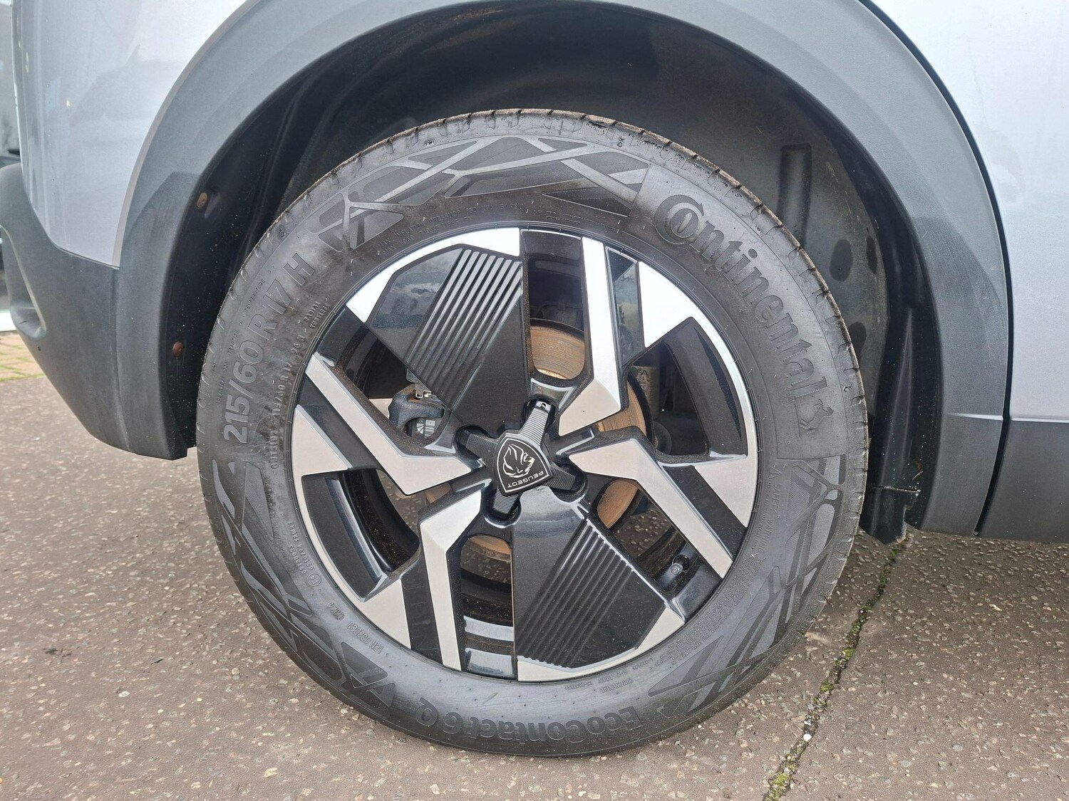 Used Peugeot E-2008 2024 for sale - 77456497: Photo 31