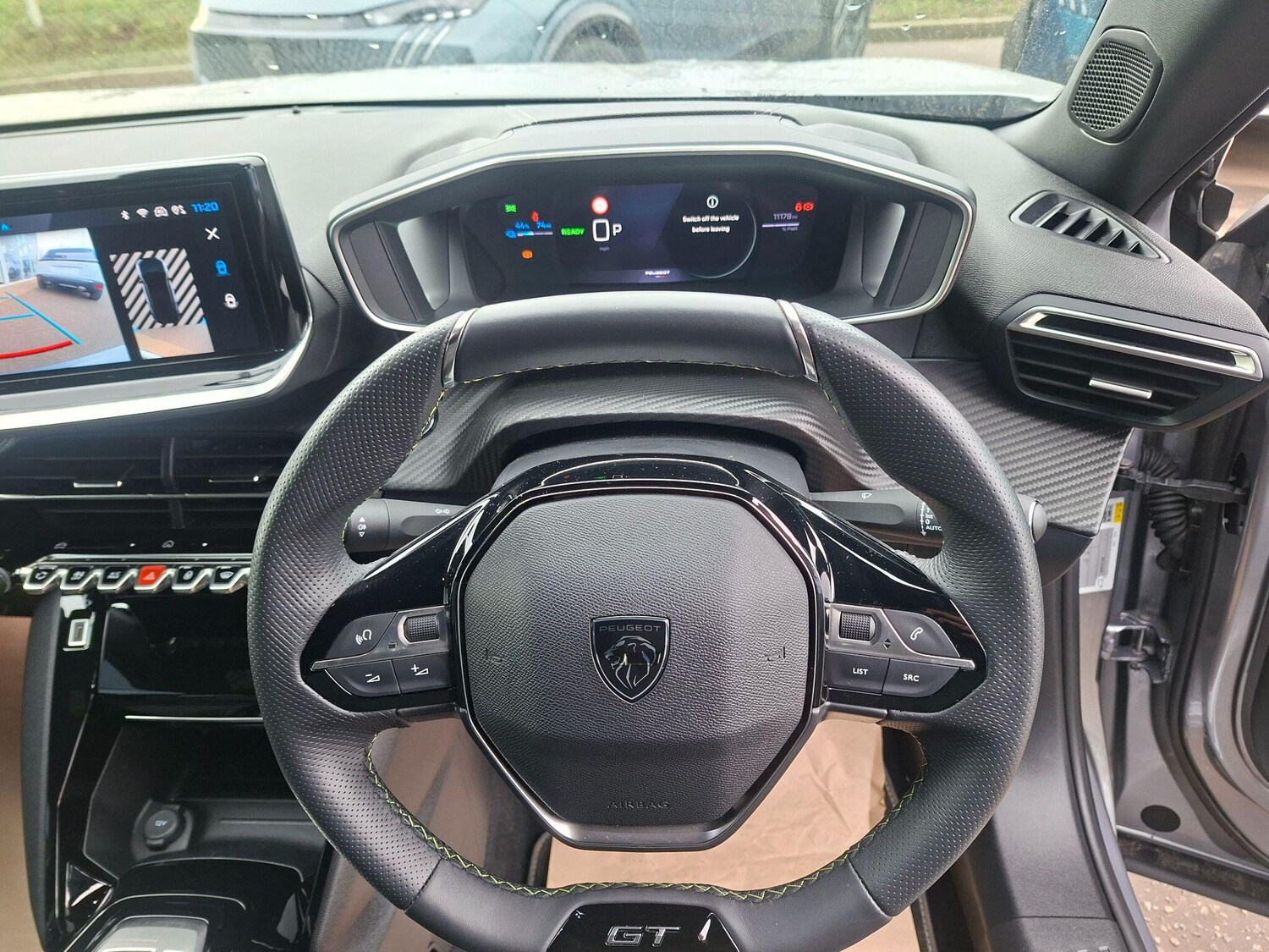 Used Peugeot E-2008 2024 for sale - 77456497: Photo 50