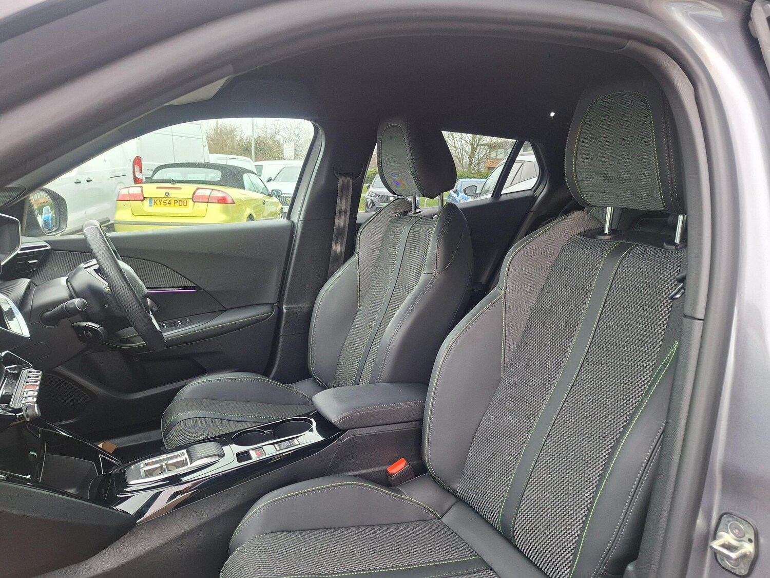 Used Peugeot E-2008 2024 for sale - 77456497: Photo 52